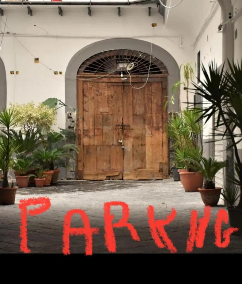 Apartment Elite House Free Parking For Small Cars Only